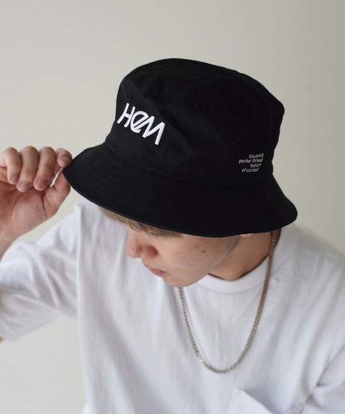 HeM（ヘム）の「【 HeM / ヘム 】 フロント ロゴ 刺繍 バケットハット（ハット・メンズ・ホワイト/ブラック/ベージュ/ホワイト系その他/ブラック系その他/ネイビー系1・FREE）」の3枚目の写真
