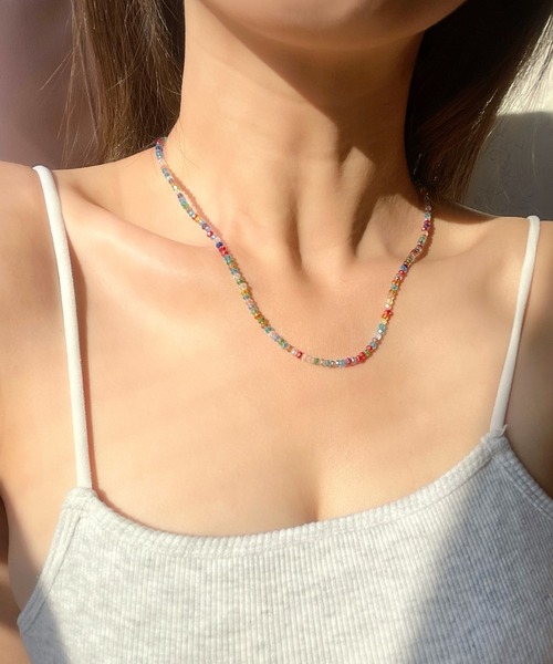 WHO'S WHO gallery(フーズフーギャラリー)の「キラキラビーズネックレス(ネックレス・レディース・マルチ・FREE)」の1枚目の写真