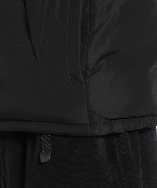 niko and...(ニコアンド)の「エアコンダウンジャケット(ダウンジャケット/コート・メンズ・ブラック/オレンジ/スモーク・MEDIUM/LARGE)」の9枚目の写真