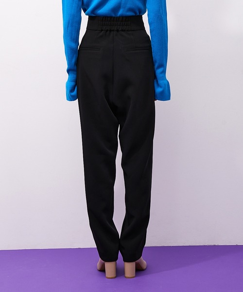 ADAM ET ROPE'(アダムエロペ)の「3マテリアルテーパードシルエットワイドパンツ(無地・チェック・千鳥)(その他パンツ・レディース・ブラック/グリーン/ピンク系その他2・38/36)」の4枚目の写真