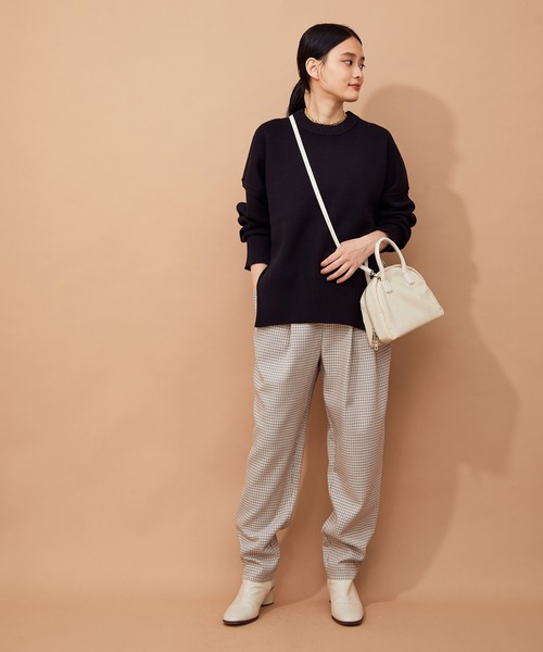 ADAM ET ROPE'(アダムエロペ)の「3マテリアルテーパードシルエットワイドパンツ(無地・チェック・千鳥)(その他パンツ・レディース・ブラック/グリーン/ピンク系その他2・38/36)」の17枚目の写真