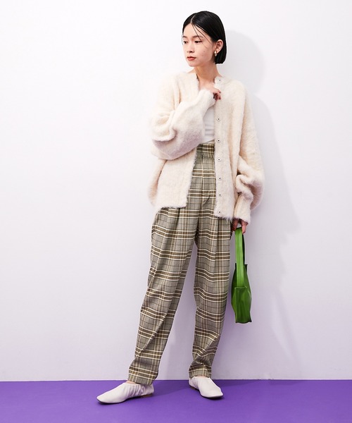 ADAM ET ROPE'(アダムエロペ)の「3マテリアルテーパードシルエットワイドパンツ(無地・チェック・千鳥)(その他パンツ・レディース・ブラック/グリーン/ピンク系その他2・38/36)」の13枚目の写真