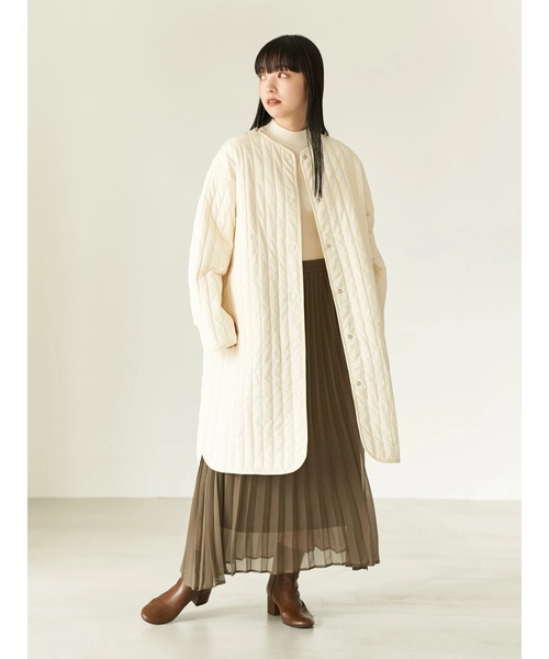 earth music&ecology(アースミュージックアンドエコロジー)の「【WEB限定】パイピングキルティングコート(ノーカラーコート・レディース・ブラック/カーキ/アイボリー・FREE)」の2枚目の写真