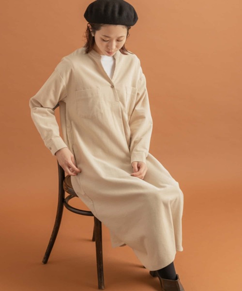 URBAN RESEARCH Sonny Label(アーバンリサーチサニーレーベル)の「コーデュロイスキッパーシャツワンピース(ワンピース・レディース・チャコールグレー/ベージュ系その他/ライトベージュ/ダークグレー・FREE)」の12枚目の写真