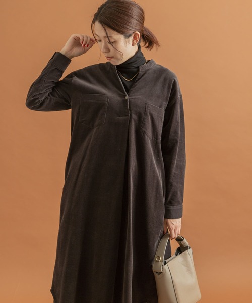 URBAN RESEARCH Sonny Label(アーバンリサーチサニーレーベル)の「コーデュロイスキッパーシャツワンピース(ワンピース・レディース・チャコールグレー/ベージュ系その他/ライトベージュ/ダークグレー・FREE)」の18枚目の写真