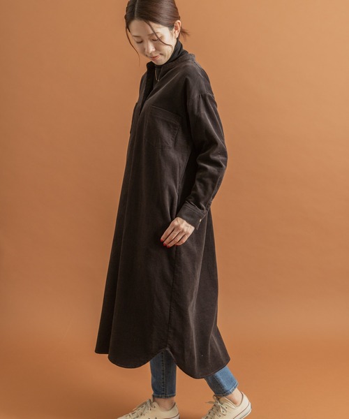 URBAN RESEARCH Sonny Label(アーバンリサーチサニーレーベル)の「コーデュロイスキッパーシャツワンピース(ワンピース・レディース・チャコールグレー/ベージュ系その他/ライトベージュ/ダークグレー・FREE)」の2枚目の写真