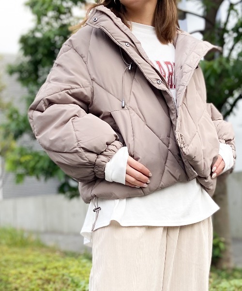 Per sist ence(パーシエンス)の「Per sist ence/パーシエンス 中綿ダイヤキルト フードブルゾン(ダウンジャケット/コート・レディース・ブラック/アイボリー/ミント/モカ/グレイッシュベージュ・FREE)」の5枚目の写真