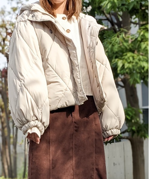 Per sist ence(パーシエンス)の「Per sist ence/パーシエンス 中綿ダイヤキルト フードブルゾン(ダウンジャケット/コート・レディース・ブラック/アイボリー/ミント/モカ/グレイッシュベージュ・FREE)」の16枚目の写真