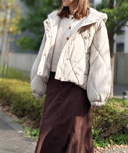 Per sist ence(パーシエンス)の「Per sist ence/パーシエンス 中綿ダイヤキルト フードブルゾン(ダウンジャケット/コート・レディース・ブラック/アイボリー/ミント/モカ/グレイッシュベージュ・FREE)」の21枚目の写真