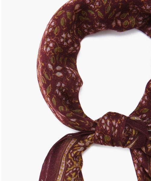 CHAN LUU(チャンルー)の「花柄 バンダナ/スカーフ DF-SC-118(ストール/ショール・レディース・ブラック/アイボリー/マルーン・フリー)」の4枚目の写真