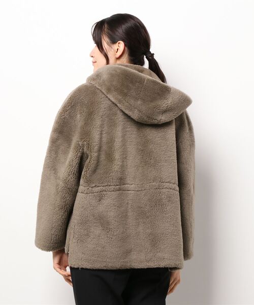 OUVRAGE CLASSE(ウヴラージュクラス)の「【SMUK/スムーク】エコファーフードジャケット(その他アウター・レディース・ベージュ/アイボリー・FREE)」の5枚目の写真