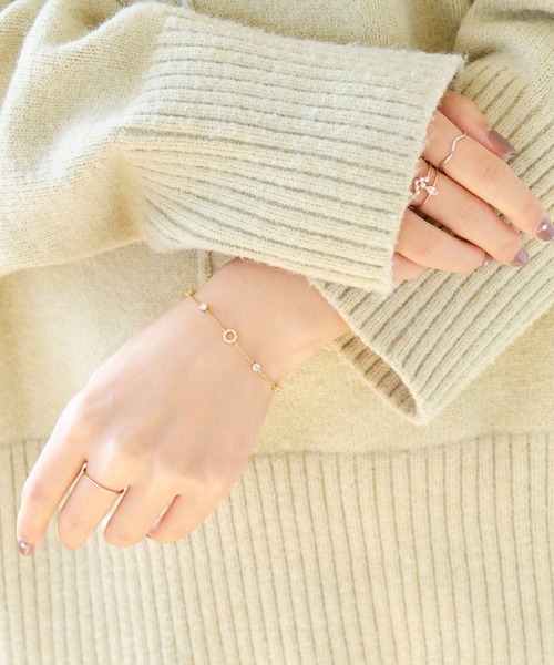 Phoebe（フィービィー）の「ステーションビジューブレスレット（ブレスレット・レディース・イエローゴールド・FREE）」の2枚目の写真