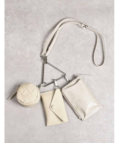 MONICA(モニカ)の「トライアングル3連マルチショルダーバッグ(ショルダーバッグ・レディース・ブラック/ベージュ/アイボリー/キャメル/グリーン/ライラック/ブルー/ピンク/ネイビー/パープル・FREE)」の14枚目の写真