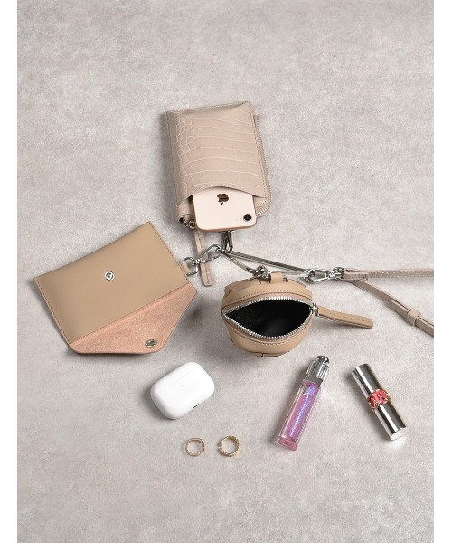 MONICA(モニカ)の「トライアングル3連マルチショルダーバッグ(ショルダーバッグ・レディース・ブラック/ベージュ/アイボリー/キャメル/グリーン/ライラック/ブルー/ピンク/ネイビー/パープル・FREE)」の18枚目の写真