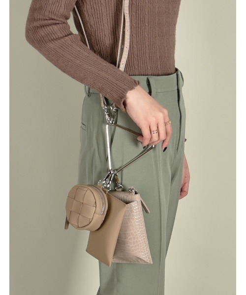 MONICA(モニカ)の「トライアングル3連マルチショルダーバッグ(ショルダーバッグ・レディース・ブラック/ベージュ/アイボリー/キャメル/グリーン/ライラック/ブルー/ピンク/ネイビー/パープル・FREE)」の20枚目の写真