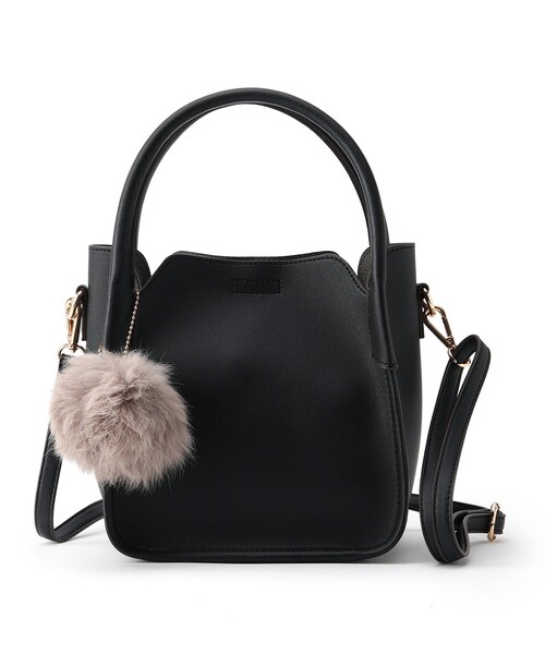 DRESKIP（ドレスキップ）の「◆ファーチャーム付2WAYスクエアトート（トートバッグ・レディース・ブラック/グレー/ブラウン系その他・00）」の2枚目の写真