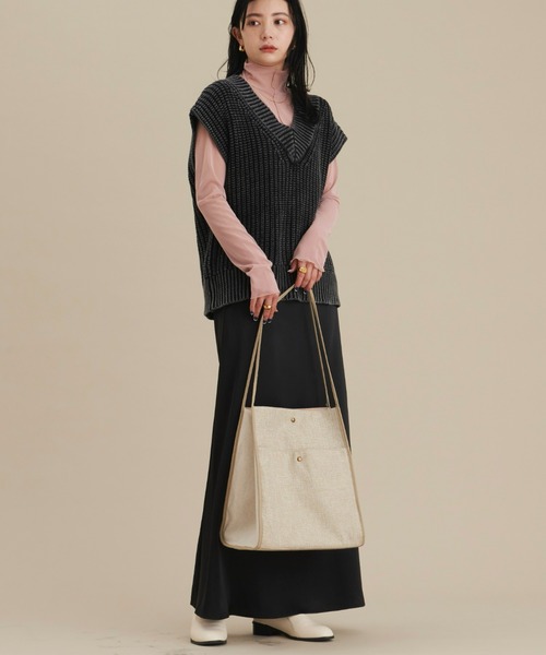 NEUNA（ヌナ）の「ヴィーガンレザー/シンプルステッチローファー（ローファー・レディース・ホワイト/ブラック・SMALL/MEDIUM/LARGE）」の20枚目の写真