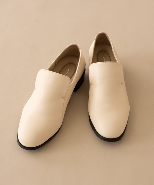 NEUNA（ヌナ）の「ヴィーガンレザー/シンプルステッチローファー（ローファー・レディース・ホワイト/ブラック・SMALL/MEDIUM/LARGE）」の16枚目の写真