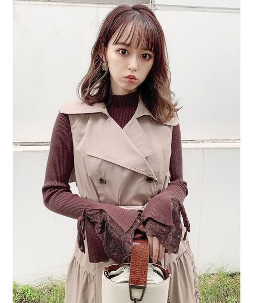 dazzlin（ダズリン）の「ヘムレースフレアニットトップス（ニット/セーター・レディース・ブラック/ブラウン/オフホワイト/ピンク・FREE）」の6枚目の写真