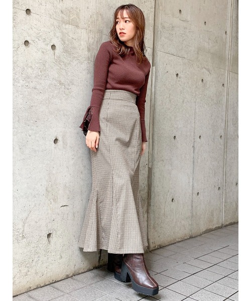 dazzlin（ダズリン）の「ヘムレースフレアニットトップス（ニット/セーター・レディース・ブラック/ブラウン/オフホワイト/ピンク・FREE）」の5枚目の写真