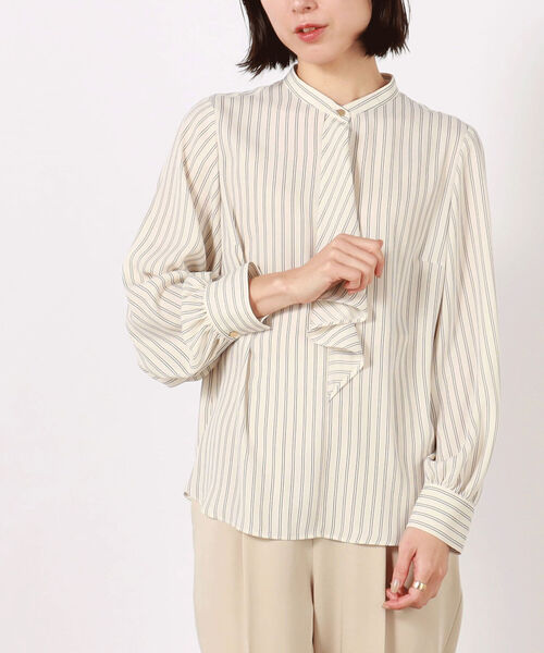 NOLLEY’S(ノーリーズ)の「ラッフルジョーゼットブラウス(シャツ/ブラウス・レディース・ホワイト/ホワイト系4/ブルー系3・38/36)」の3枚目の写真