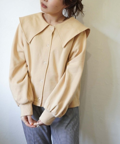 archives(アルシーヴ)の「ドットボタンセーラーカラーカーディガン(カーディガン/ボレロ・レディース・ベージュ/ネイビー/アイボリー・MEDIUM)」の1枚目の写真