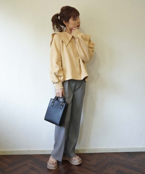 archives(アルシーヴ)の「ドットボタンセーラーカラーカーディガン(カーディガン/ボレロ・レディース・ベージュ/ネイビー/アイボリー・MEDIUM)」の16枚目の写真