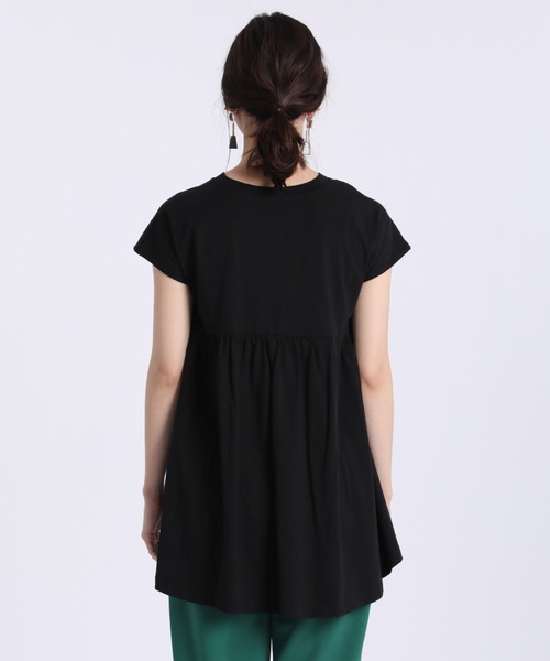 INED CLARO（イネドクラロ）の「バックギャザーチュニック（Tシャツ/カットソー・レディース・ブラック/オフホワイト/サンドグレー/ワイン・フリー）」の12枚目の写真