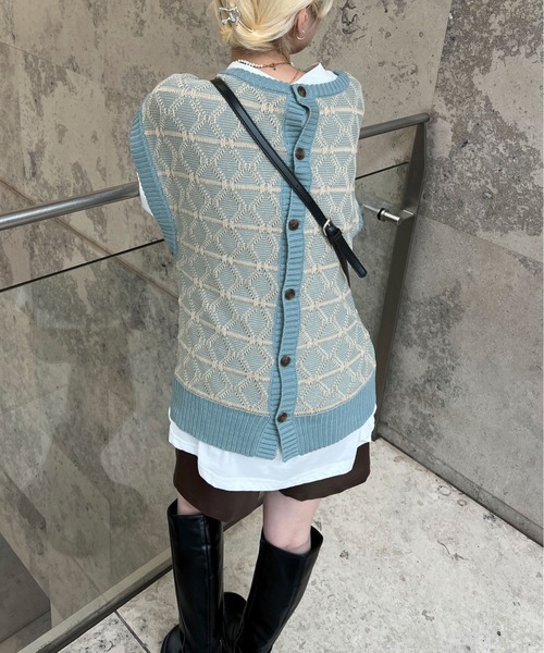 PairPair(ペアペア)の「ジャガードニットベスト(ユニセックス)(ベスト・レディース・ブラック/オレンジ/ブルー・MEDIUM/LARGE)」の3枚目の写真