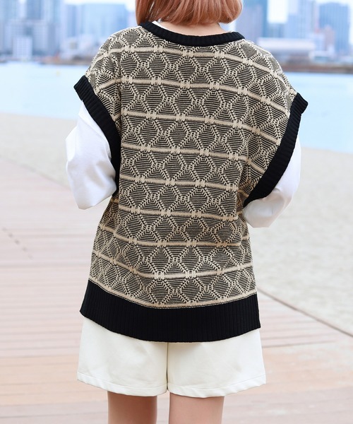 PairPair(ペアペア)の「ジャガードニットベスト(ユニセックス)(ベスト・レディース・ブラック/オレンジ/ブルー・MEDIUM/LARGE)」の7枚目の写真