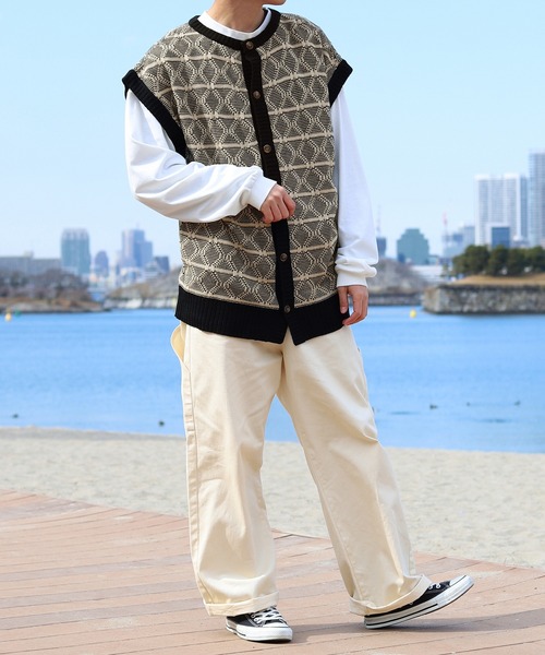 PairPair(ペアペア)の「ジャガードニットベスト(ユニセックス)(ベスト・レディース・ブラック/オレンジ/ブルー・MEDIUM/LARGE)」の8枚目の写真