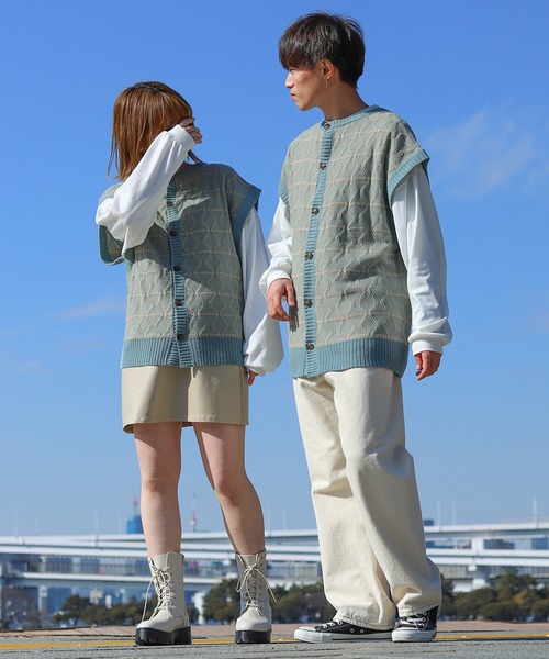 PairPair(ペアペア)の「ジャガードニットベスト(ユニセックス)(ベスト・レディース・ブラック/オレンジ/ブルー・MEDIUM/LARGE)」の22枚目の写真