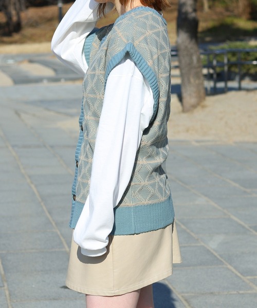 PairPair(ペアペア)の「ジャガードニットベスト(ユニセックス)(ベスト・レディース・ブラック/オレンジ/ブルー・MEDIUM/LARGE)」の15枚目の写真