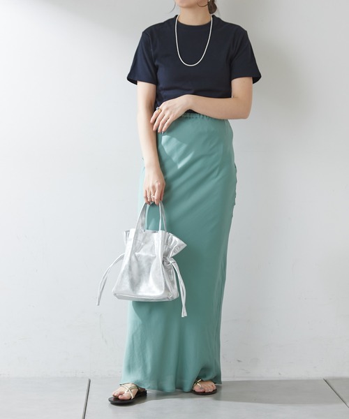 SHENERY(シーナリー)の「シンプルTEE(Tシャツ/カットソー・レディース・オフホワイト/ネイビー/イエロー・2/1)」の20枚目の写真