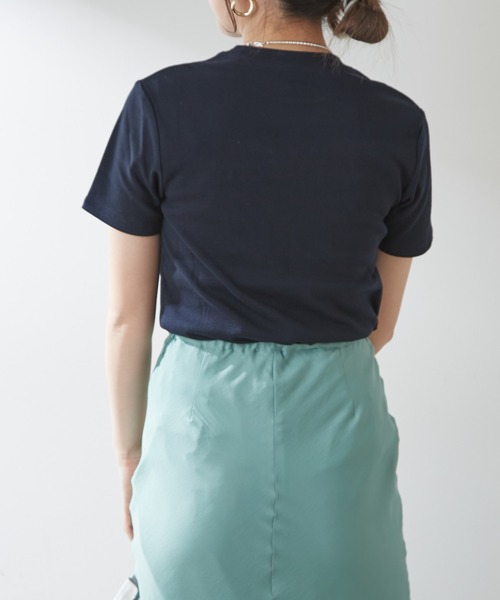 SHENERY(シーナリー)の「シンプルTEE(Tシャツ/カットソー・レディース・オフホワイト/ネイビー/イエロー・2/1)」の18枚目の写真