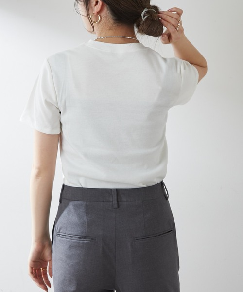 SHENERY(シーナリー)の「シンプルTEE(Tシャツ/カットソー・レディース・オフホワイト/ネイビー/イエロー・2/1)」の10枚目の写真