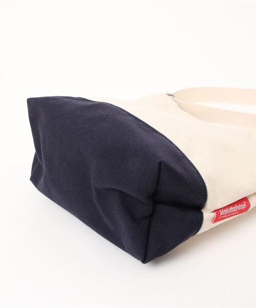 Manhattan Portage(マンハッタンポーテージ)の「North Brother Shoulder Bag Canvas Lite 2022(ショルダーバッグ・メンズ・オレンジ/ネイビー・X-SMALL)」の17枚目の写真
