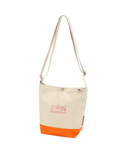 Manhattan Portage(マンハッタンポーテージ)の「North Brother Shoulder Bag Canvas Lite 2022(ショルダーバッグ・メンズ・オレンジ/ネイビー・X-SMALL)」の2枚目の写真