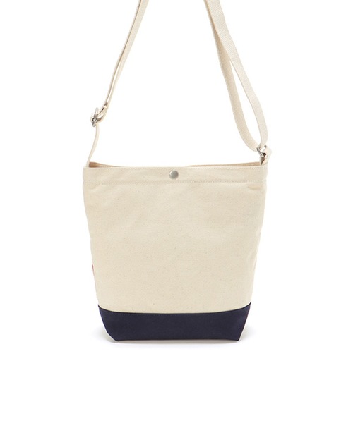 Manhattan Portage(マンハッタンポーテージ)の「North Brother Shoulder Bag Canvas Lite 2022(ショルダーバッグ・メンズ・オレンジ/ネイビー・X-SMALL)」の5枚目の写真