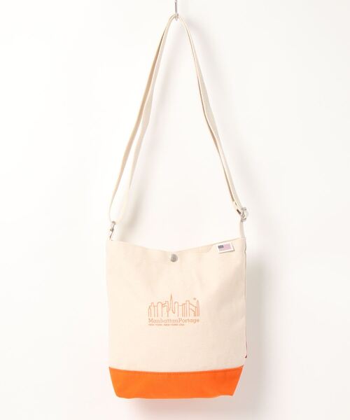 Manhattan Portage(マンハッタンポーテージ)の「North Brother Shoulder Bag Canvas Lite 2022(ショルダーバッグ・メンズ・オレンジ/ネイビー・X-SMALL)」の14枚目の写真