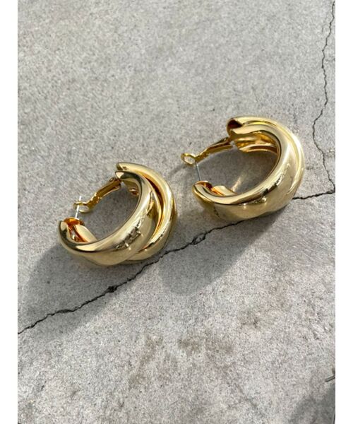 EMODA（エモダ）の「ダブルボリュームピアス（ピアス（両耳用）・レディース・シルバー/ゴールド・FREE）」の2枚目の写真