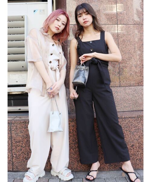 MURUA（ムルーア）の「リボンボタンロンパース（つなぎ/オールインワン・レディース・ブラック/カーキ/アイボリー・1/2）」の15枚目の写真