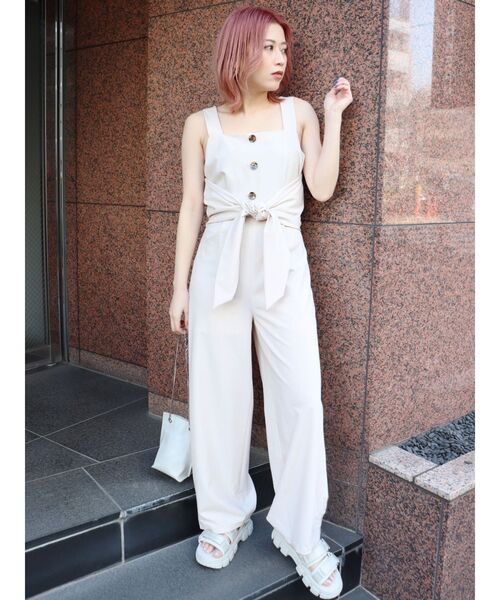 MURUA（ムルーア）の「リボンボタンロンパース（つなぎ/オールインワン・レディース・ブラック/カーキ/アイボリー・1/2）」の18枚目の写真