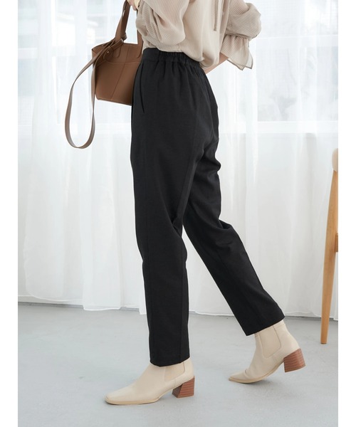 earth music&ecology（アースミュージックアンドエコロジー）の「リネン混テーパードパンツ（その他パンツ・レディース・ブラック/ベージュ/イエロー/ライム・S/M/L）」の7枚目の写真