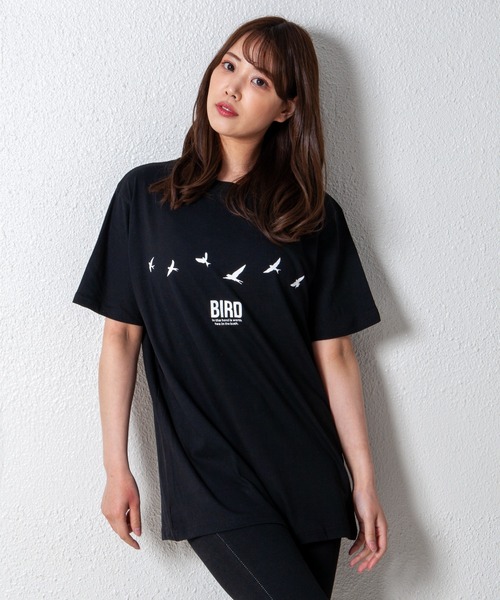 GGD SELECT(ジージーディー セレクト)の「アニマル柄プリントTシャツ(Tシャツ/カットソー・レディース・ネイビー/イエロー/ホワイト系その他/ブラック系その他2/ブラック/グリーン/ピンク/ホワイト/ブラック系その他/サックスブルー/ブルー/オリーブ・L/M/LL)」の4枚目の写真