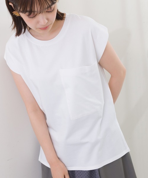 FURRY(ファーリー)の「サスティナブルビッグポケットトップス(Tシャツ/カットソー・レディース・ブラック/ベージュ/レッド/オフホワイト/ブルー・FREE)」の9枚目の写真