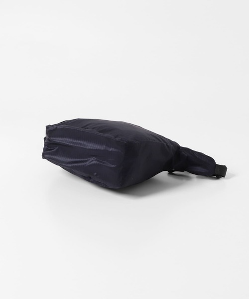 URBAN RESEARCH DOORS（アーバンリサーチドアーズ）の「CORDURA リップサコッシュ（ショルダーバッグ・メンズ・チャコールグレー/ホワイト/ネイビー・-）」の12枚目の写真