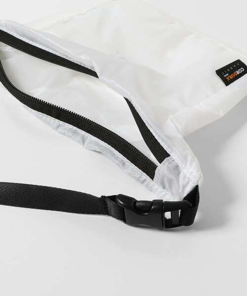 URBAN RESEARCH DOORS（アーバンリサーチドアーズ）の「CORDURA リップサコッシュ（ショルダーバッグ・メンズ・チャコールグレー/ホワイト/ネイビー・-）」の16枚目の写真