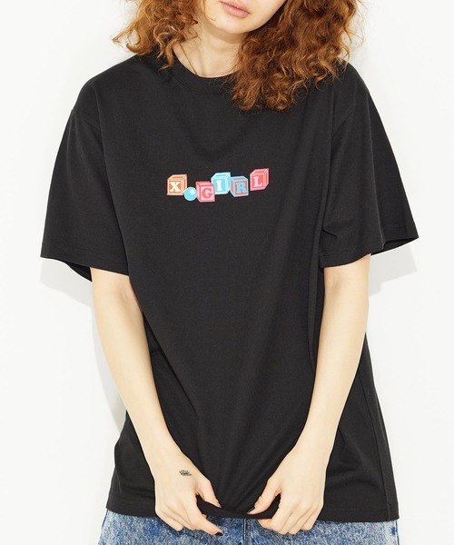 X-girl（エックスガール）の「TOY BLOCK LOGO S/S TEE/ブランドロゴ/ネオンカラー ロゴTシャツ（Tシャツ/カットソー・レディース・ホワイト/ブラック/ライトパープル・S/M/L/XL）」の2枚目の写真