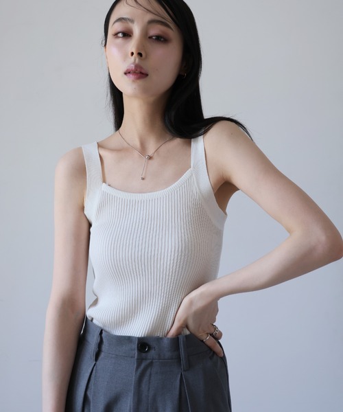 Ulysses(ユリシス)の「リブニットタンクトップ(タンクトップ・レディース・ブラック/ホワイト/ベージュ/グレー/オレンジ/ブルー・FREE)」の1枚目の写真